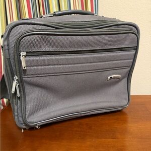 Delsey Carry On Luggage Nylon Gray Messenger Shoulder Bag 14”x11”x 7”